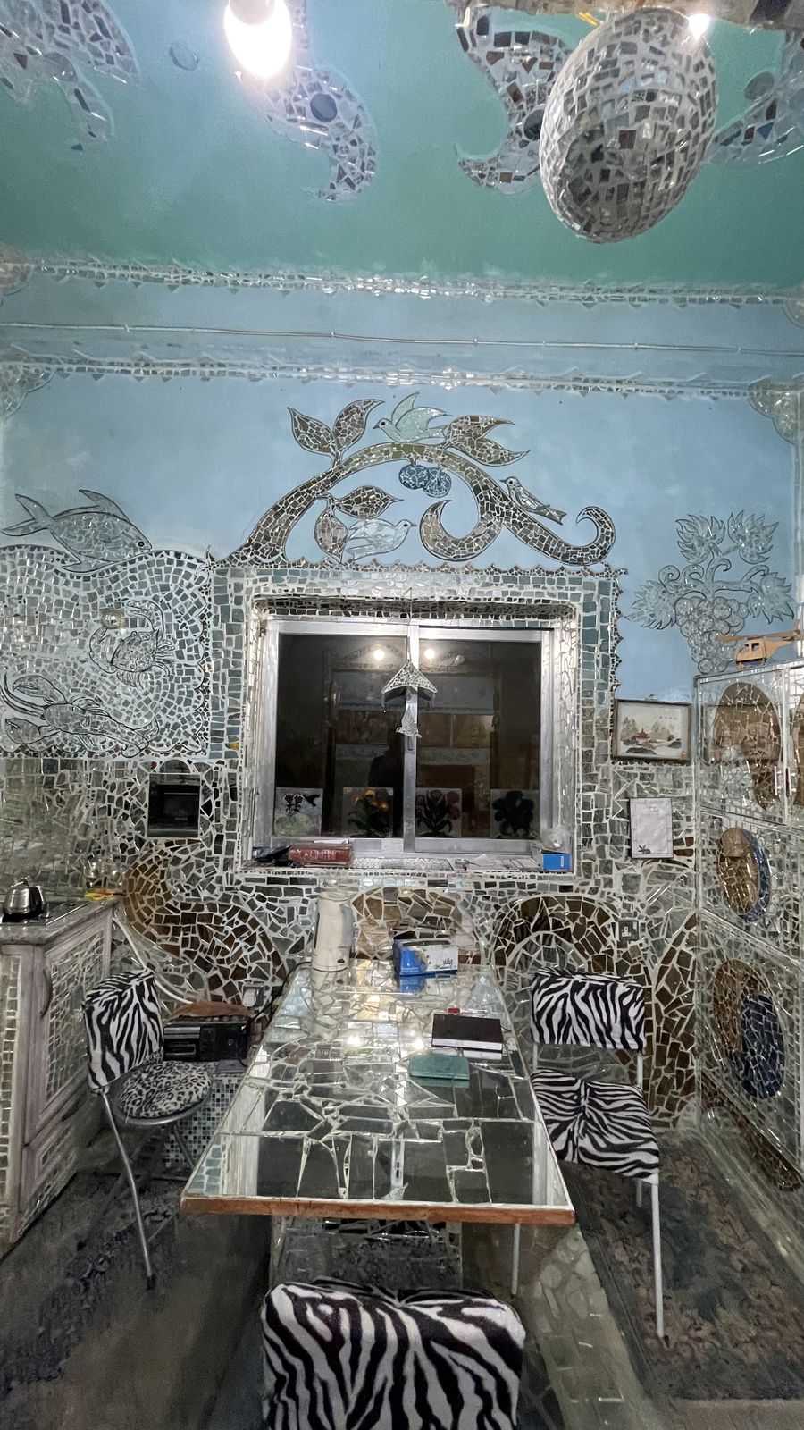 A room in full color